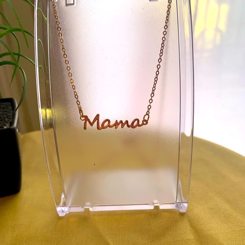 "Mama" Collarbone chain necklace